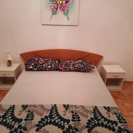 Apartment Sub Rosa *